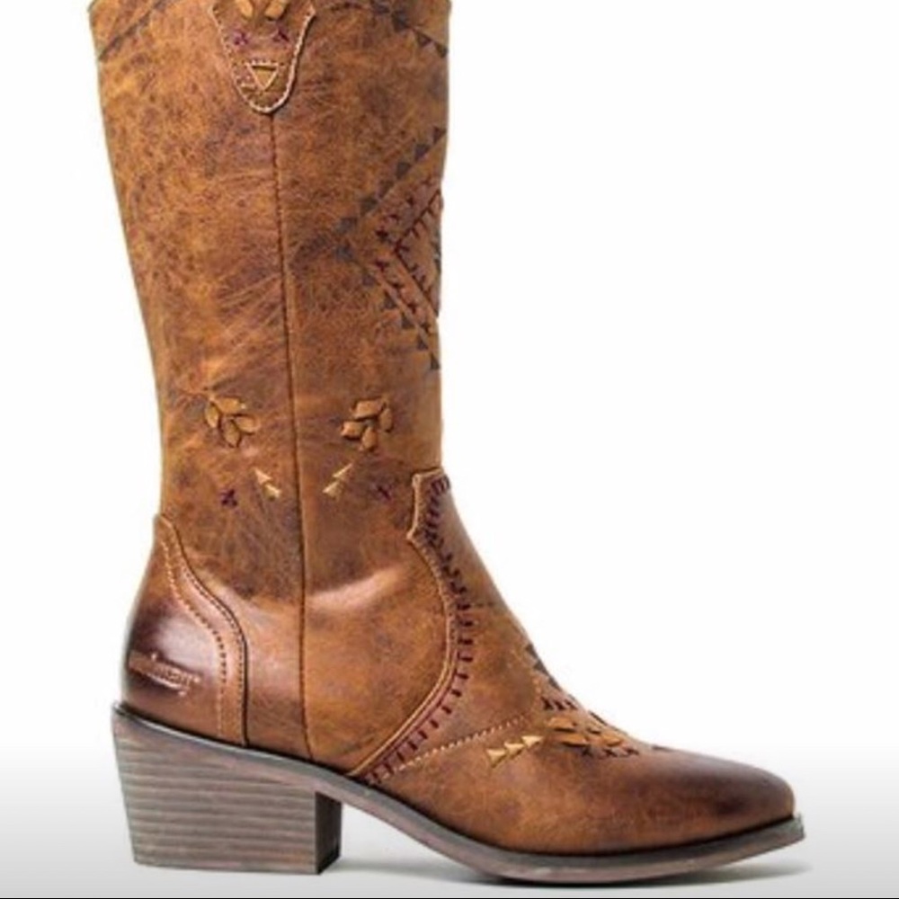 Women Musse & Cloud Cue Bric Cowgirl Boots